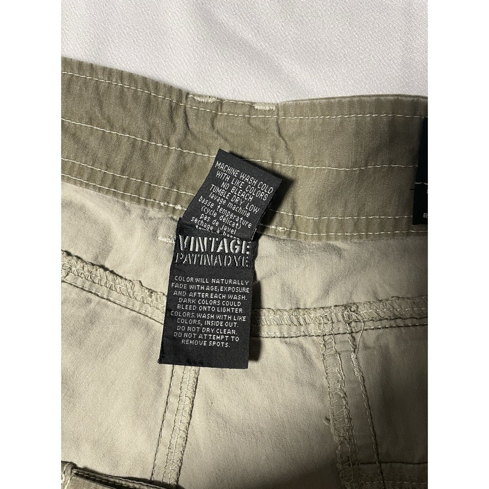 Kuhl Born in the Mountains Khaki Shorts Gray Men's Side Zip Pockets Size 36 EUC - Picture 9 of 12